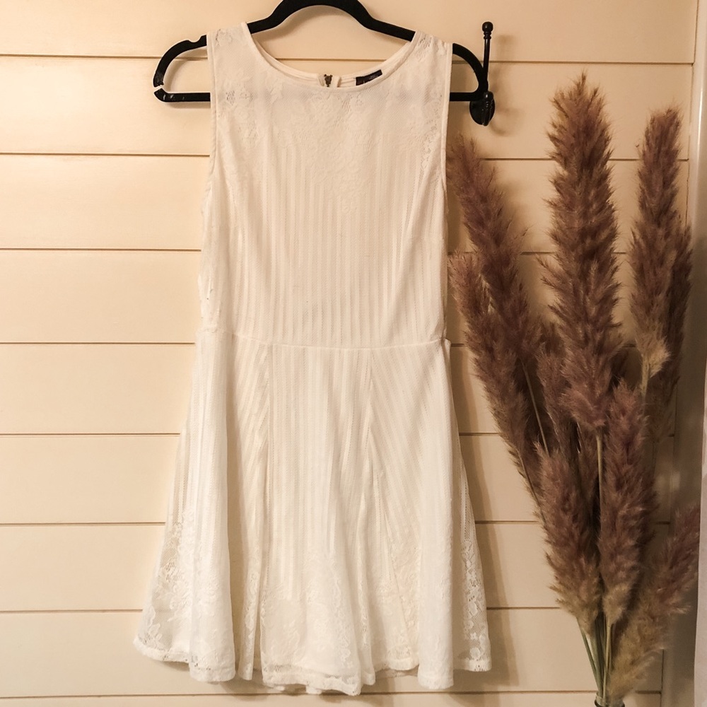 White lace dress